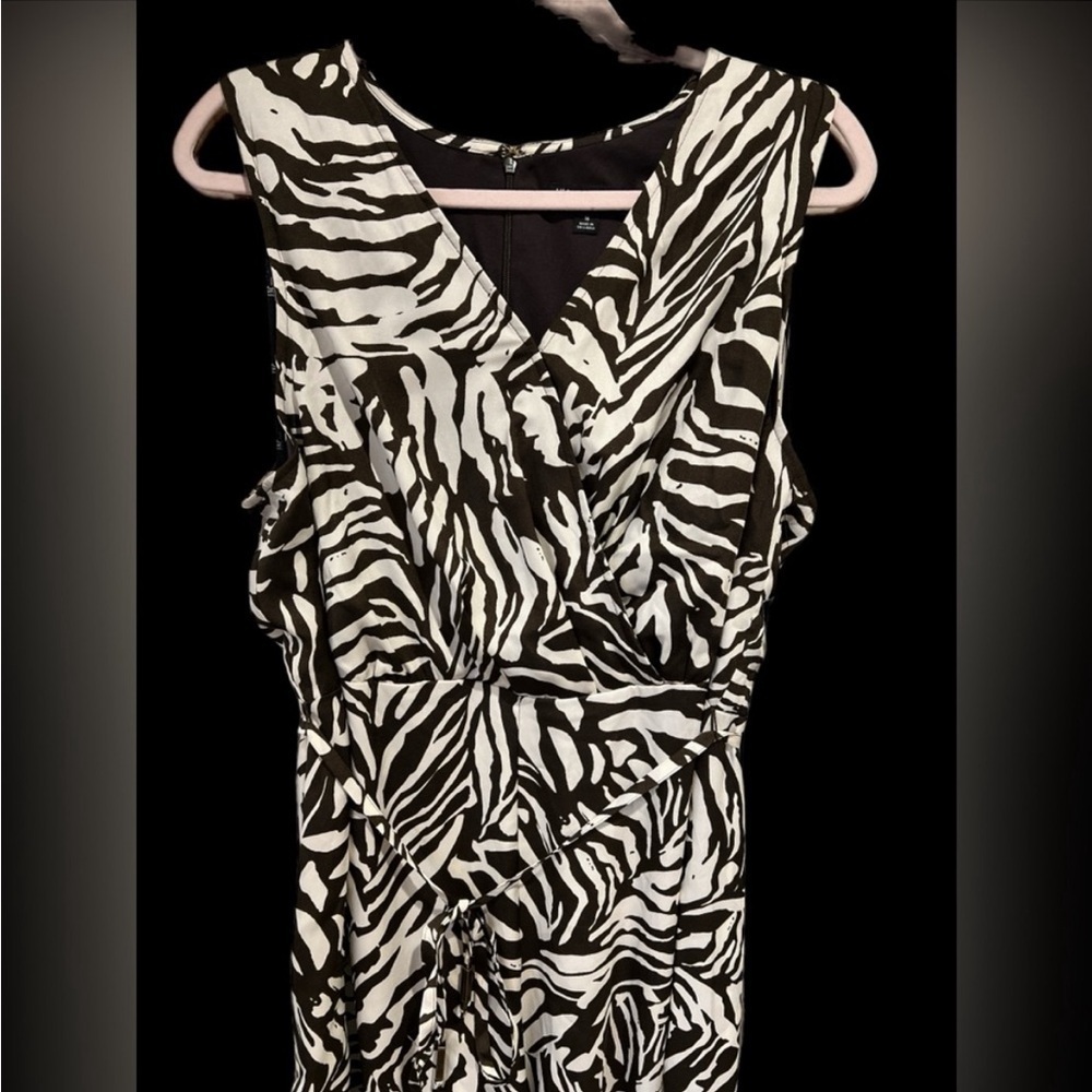 Inc tropical wide leg Jumpsuit Size 6 Brown white Satin animal print NWT - Picture 5 of 15